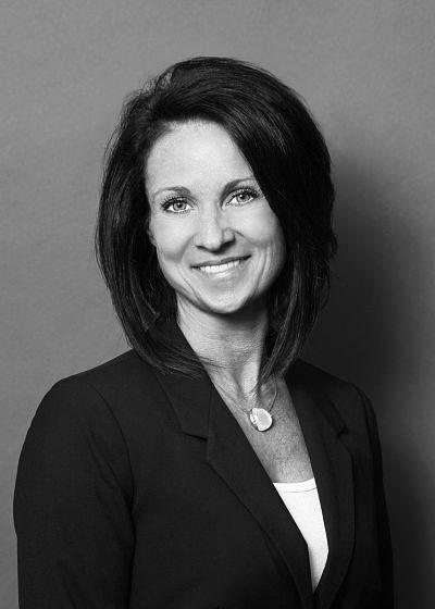 Julie Brown image